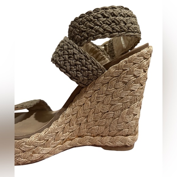 Stuart Weitzman
Alex Crochet Wedge Sandal - Picture 14 of 15